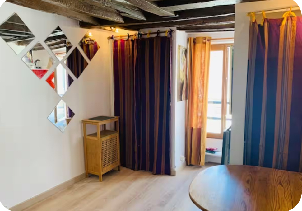 Charmant studio dans le centre historique de Paris